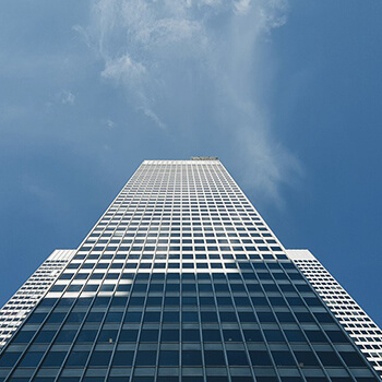 Jak prowadzić audyt emisji na placu budowy — checklist i narzędzia